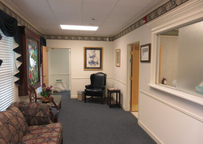 Iris Surgery Center -  Lobby - View 1